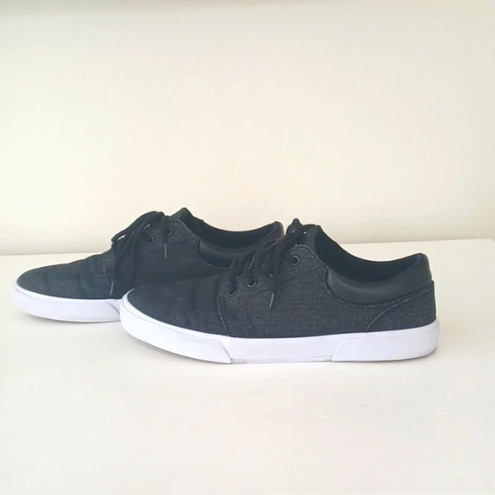 St John's Bay men's size 12 shoes,  black - Picture 2 of 7